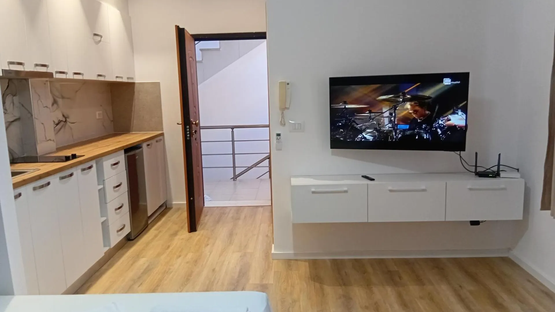 B&E Studio Vlorë Albanië